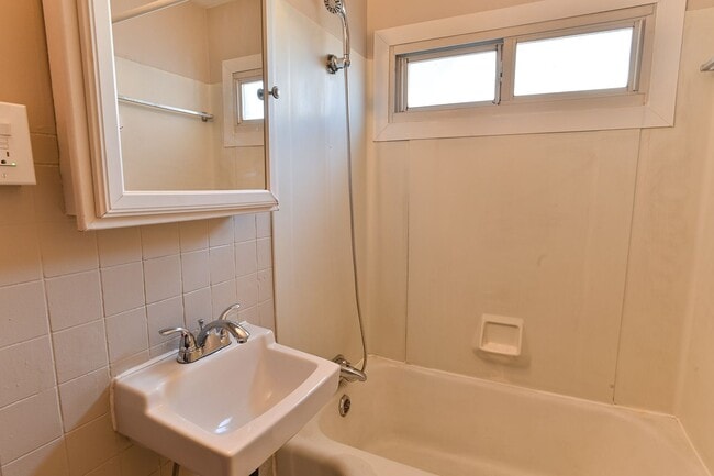 Building Photo - 316-318  5th Ave