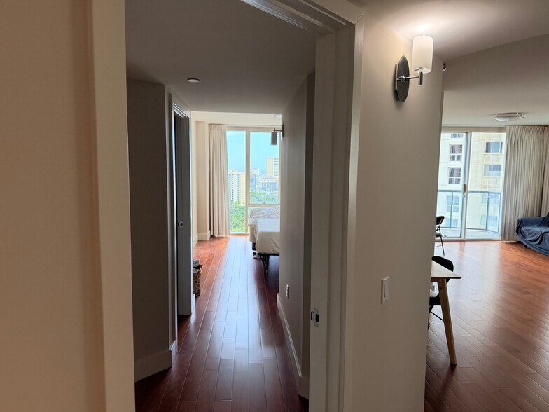 Building Photo - 1837 Kalakaua Ave