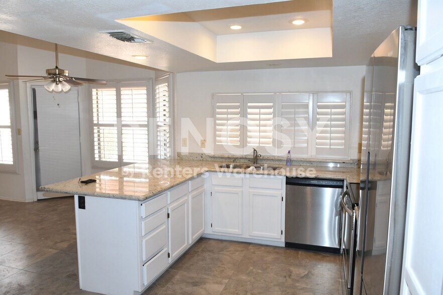 Building Photo - 14250 N Fountain Hills Blvd