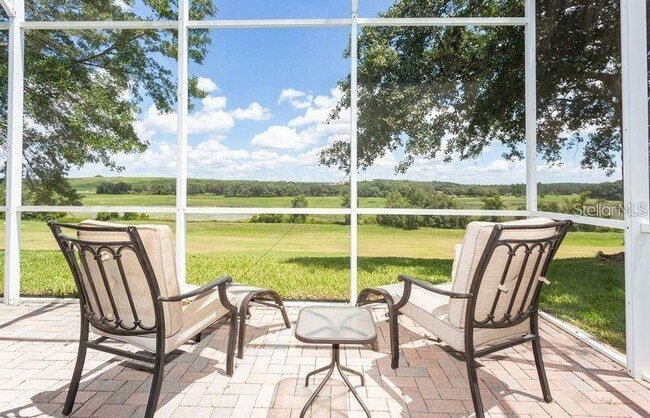 Building Photo - 2362 Caledonian St