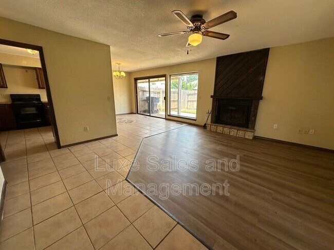 Building Photo - 3718 Southwind Ave