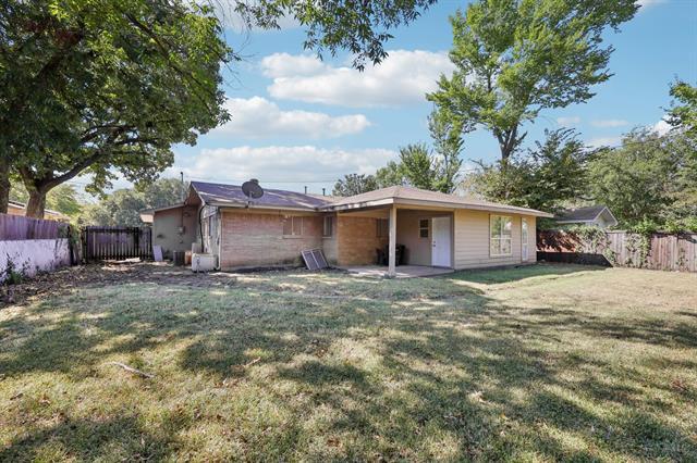 Building Photo - 4720 South Dr W
