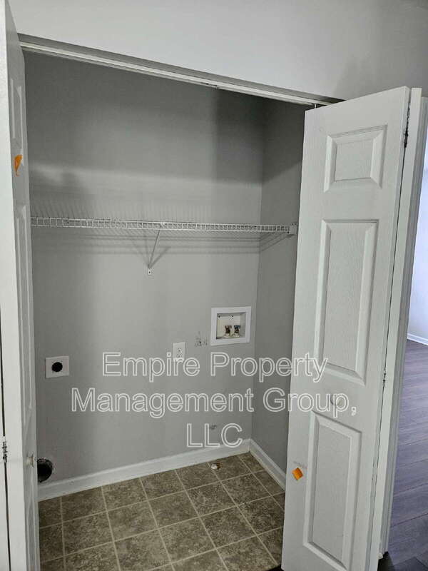 Building Photo - 216 Sunday Silence Ln