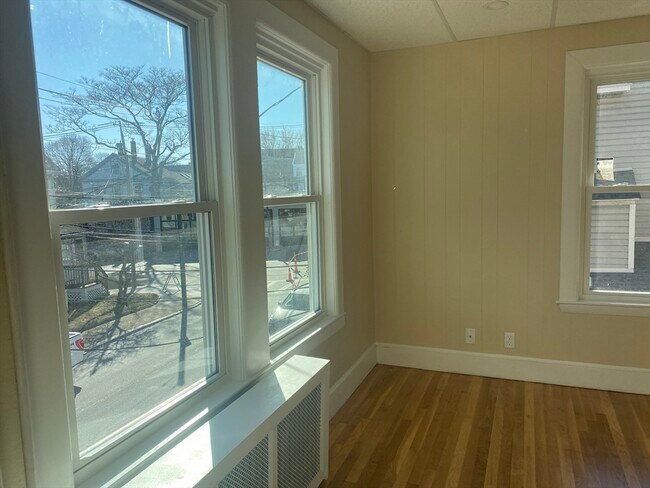 Building Photo - 1 Rena St