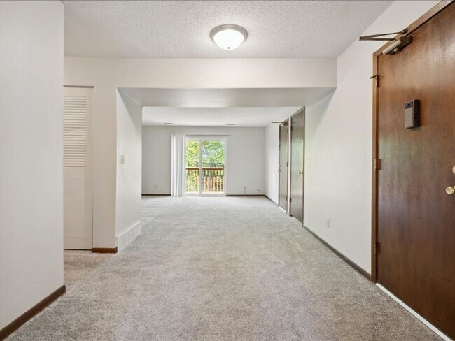 Interior Photo - Lantern Square Condominiums