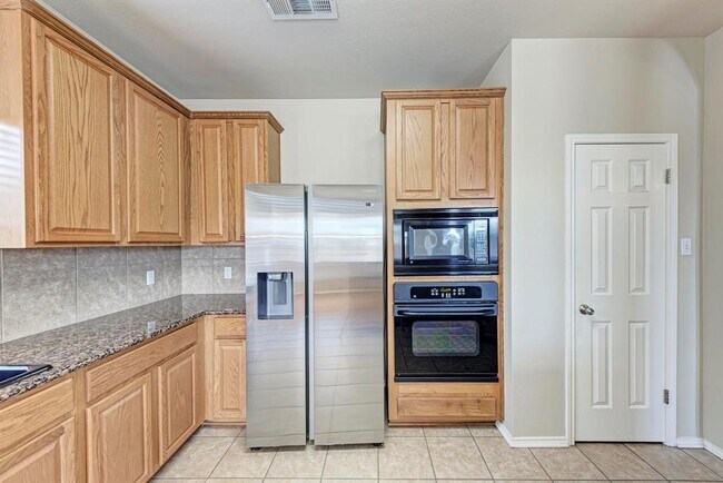 Building Photo - 11512 Shadow Creek Dr