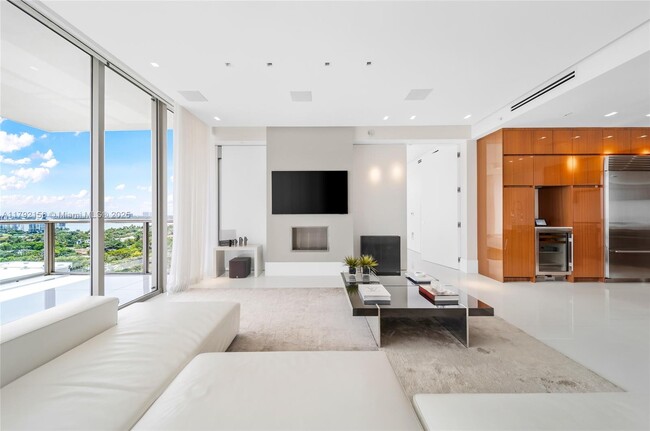 Building Photo - 9701 Collins Ave
