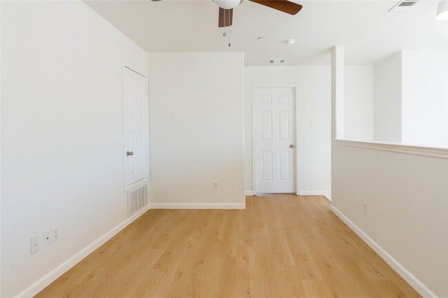 Building Photo - 1179 Landon Ln