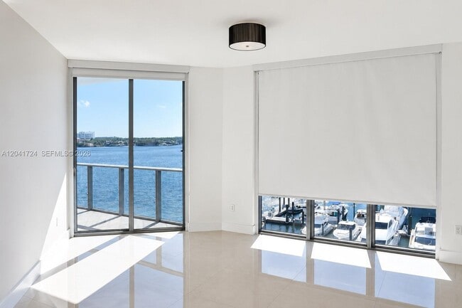 Building Photo - 17301 Biscayne Blvd