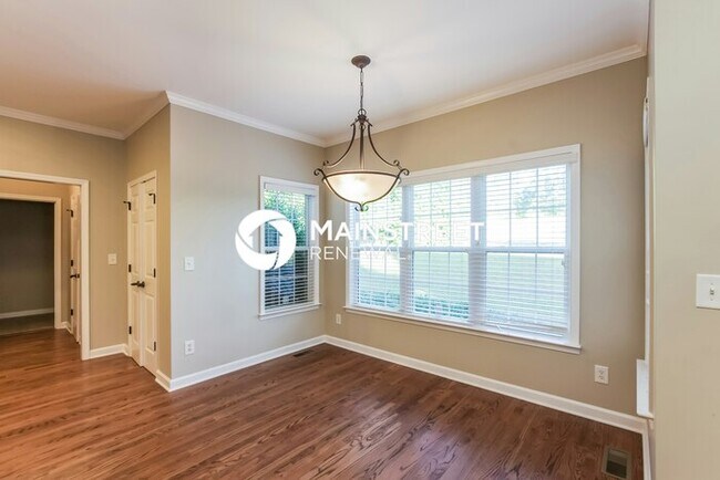 Building Photo - 4 Bedroom Pet-Friendly Home in Matthews, NC with Main Street Renewal
