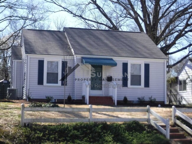 Building Photo - 102 E Edgewood Dr