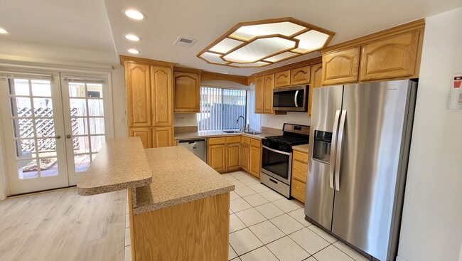 Building Photo - $4,095 4 Bed / 2.5 Bath House in Poway