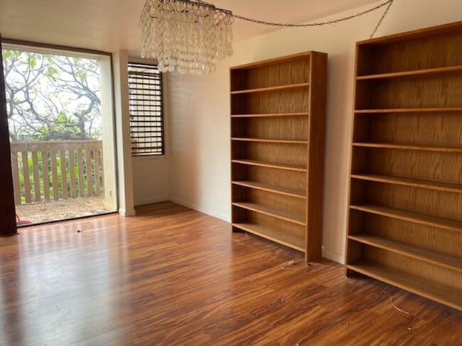Building Photo - Breezy Fresh, Freshly Renovated 2/1 at Makaha Valley Plantation