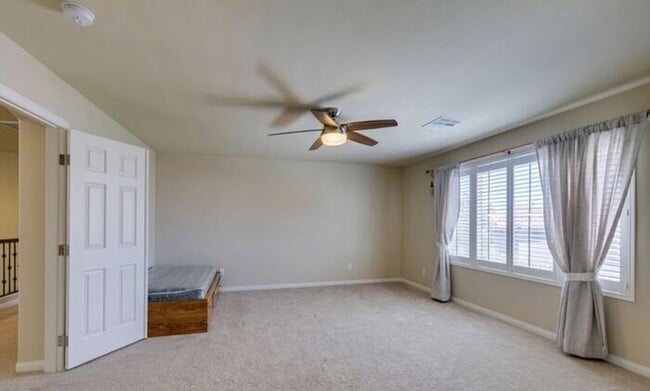 Building Photo - Bright & Spacious 5-Bedroom Home with 3-Car Garage in 89141