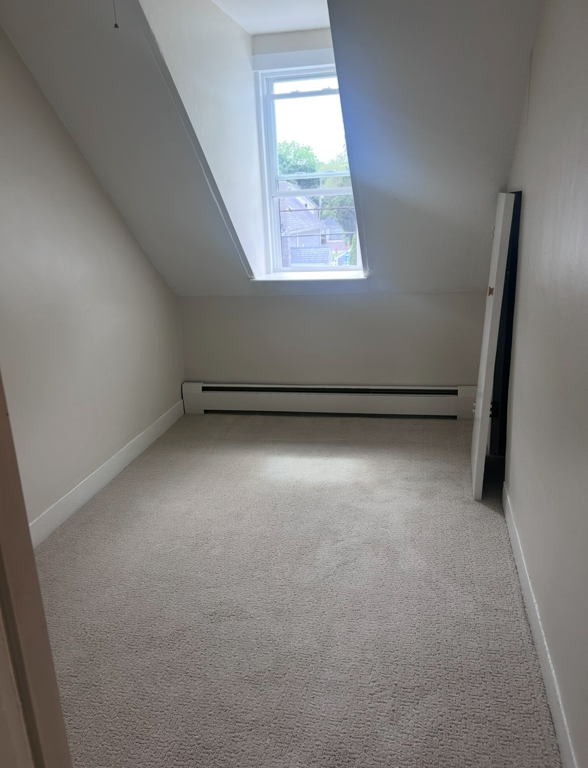 Bedroom 1 - 17 Cottage St