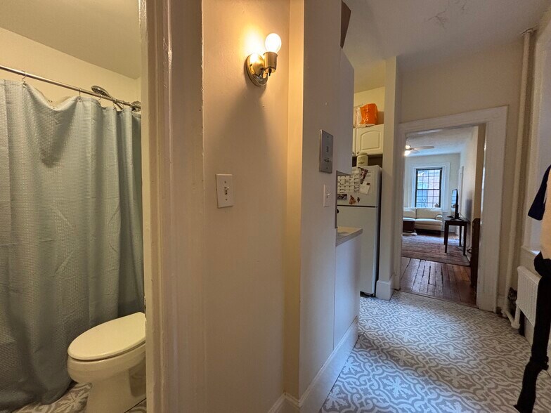 Building Photo - 2 Myrtle St