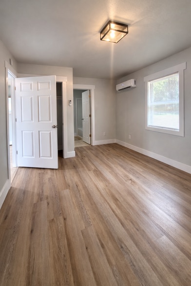 Building Photo - 5094 J E L Drive