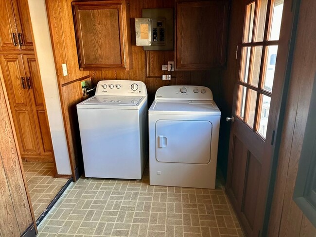 Building Photo - Check Out This 2-Bed/1-Bath Home in Bluffton!