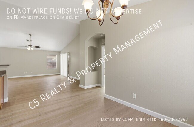 Building Photo - 12541 W Woodland Ave