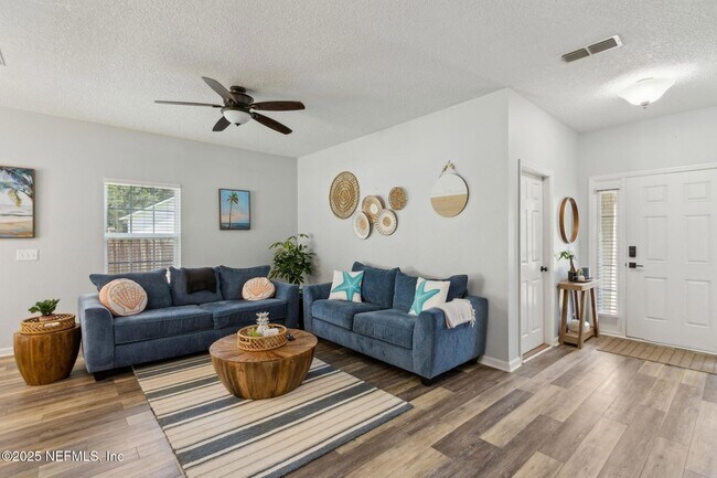 Building Photo - 95152 Cypress Trail