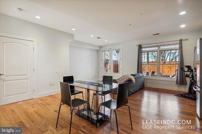 Building Photo - 515 N Street NW-#2