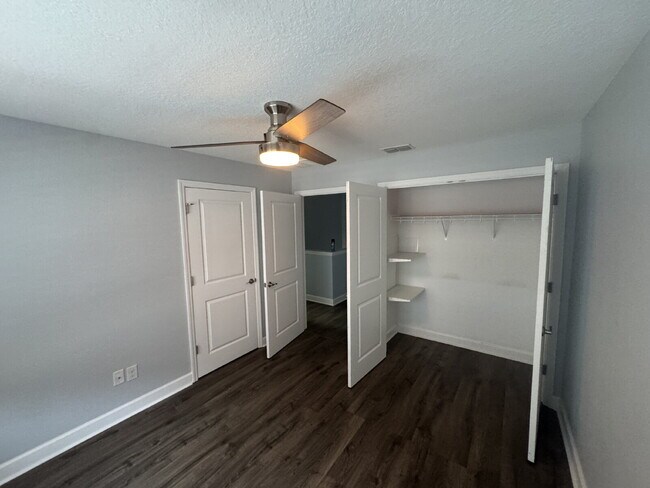 Building Photo - 3701 W Carmen St