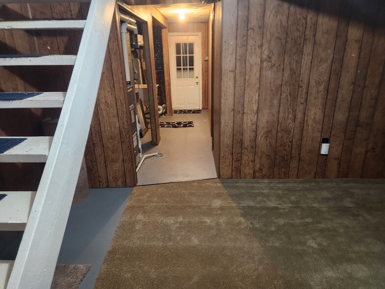 Ulitily room - 139 Whitestown Vlg