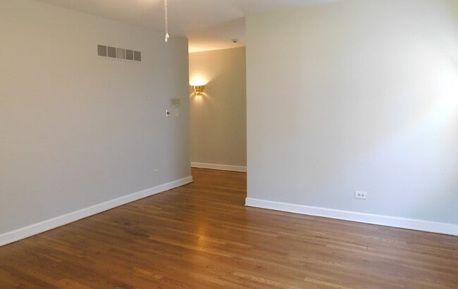 Building Photo - 1117 Summit Hills Ln