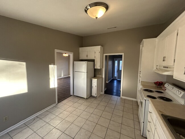 Building Photo - 108 Pinecrest Loop