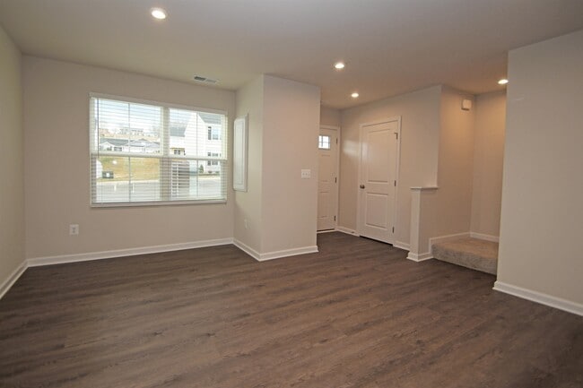 Building Photo - 3325 Marble Lp