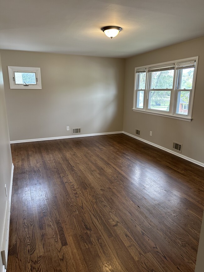 Building Photo - 4005 N Jackson Ave