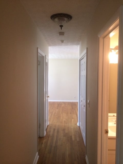 Building Photo - Sylvan Park!