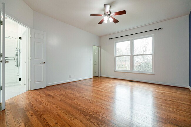 Building Photo - 808 Callahan Pl