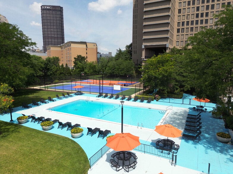 Primary Photo - City View Apartments