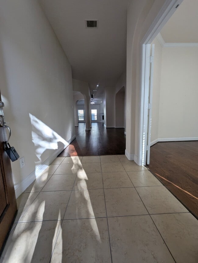 Building Photo - 18302 Wendy Glinn Way