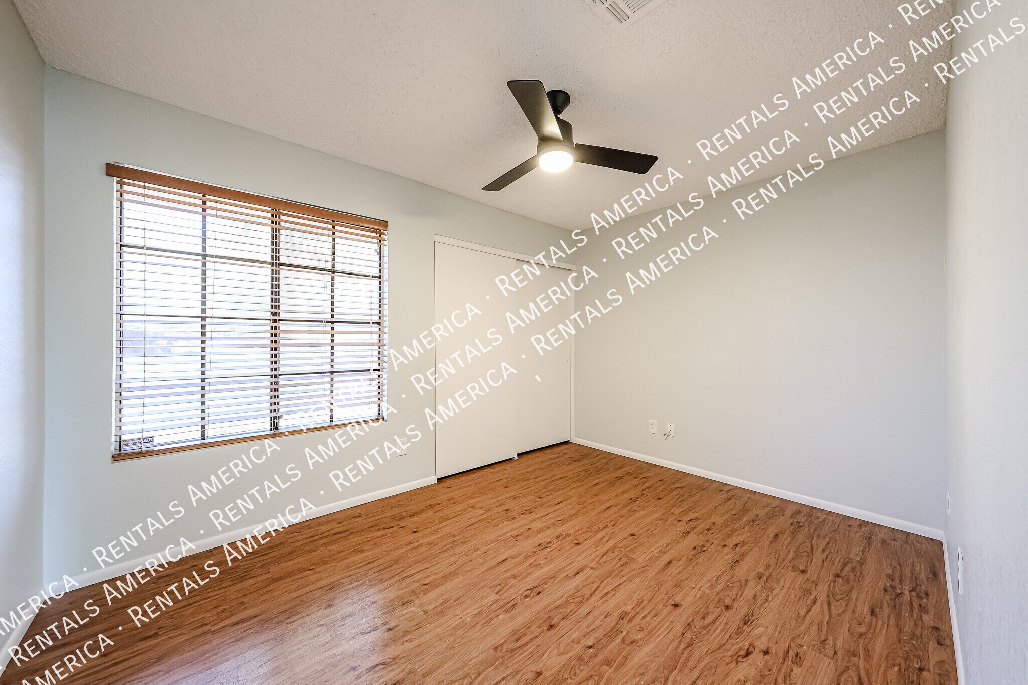 Building Photo - 3103 E Villa Rita Dr
