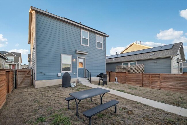 Building Photo - 857 Powell St