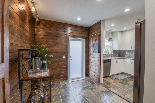 Building Photo - 130 Ocean Breeze