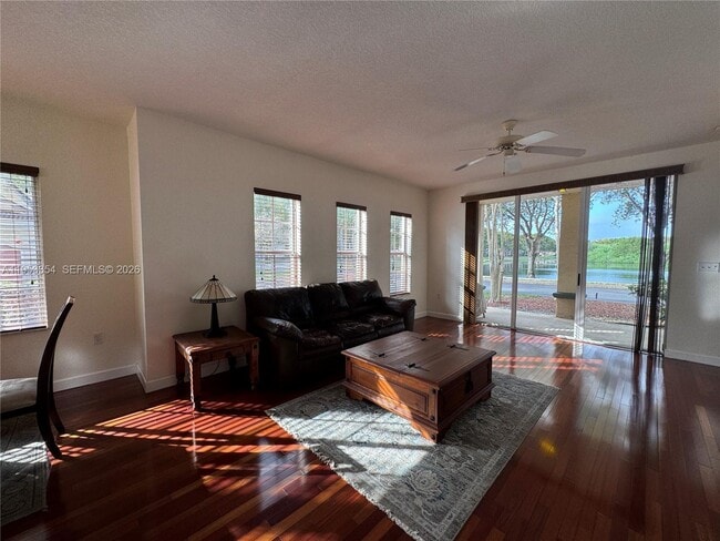 Building Photo - 2557 Centergate Dr