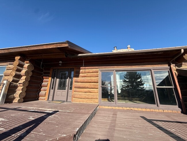 Building Photo - 545 Coulee Dr