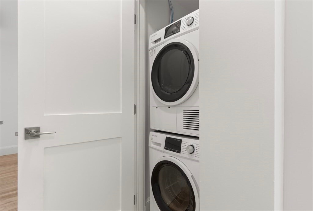 Building Photo - 26 Bradlee Rd