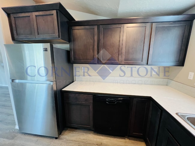 Building Photo - Great Home on Corner Lot!