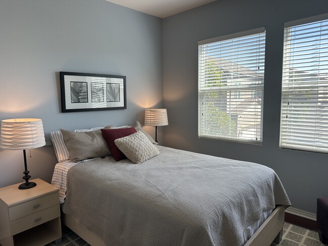 2nd Queen Bed - 3066 Roia Ln