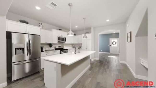 Building Photo - Newly built home located in Shafter!