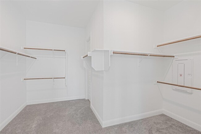 Building Photo - 301 Northcrest Dr