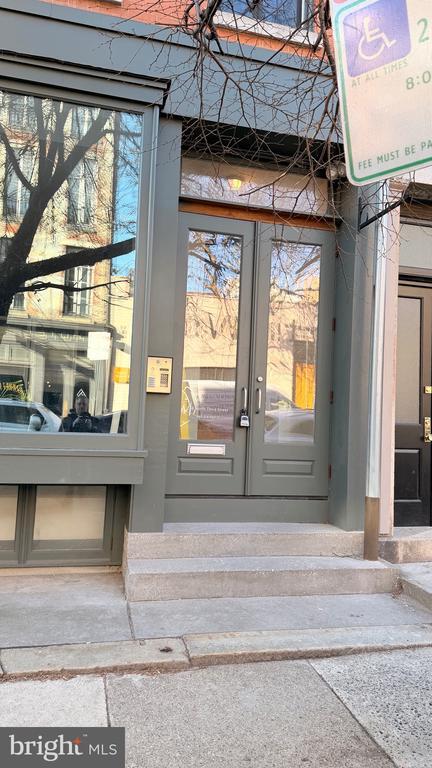 Building Photo - 136 N 3rd St