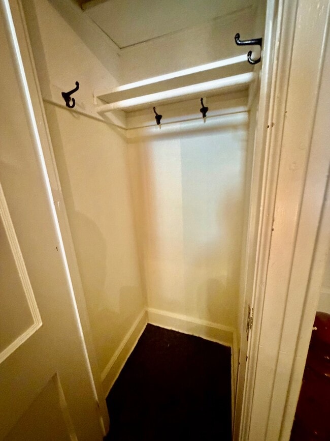 Building Photo - 225 N Broadway