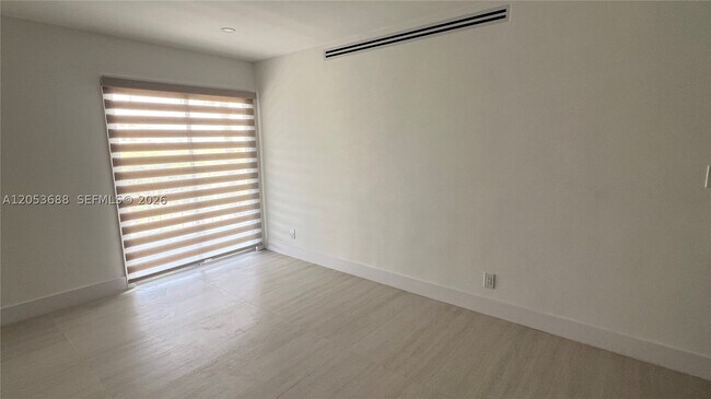 Building Photo - 801 NW 47th Ave