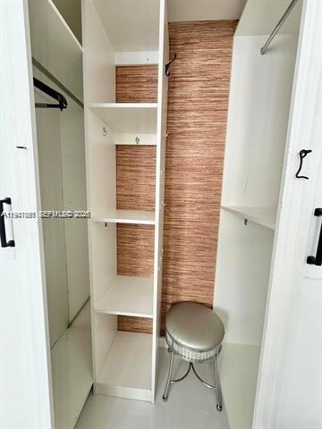 Building Photo - 18051 Biscayne Blvd