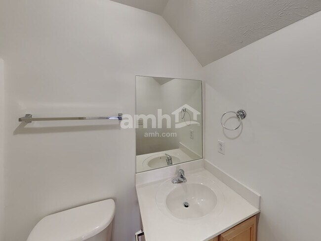 Building Photo - 837 Kaylee Cir